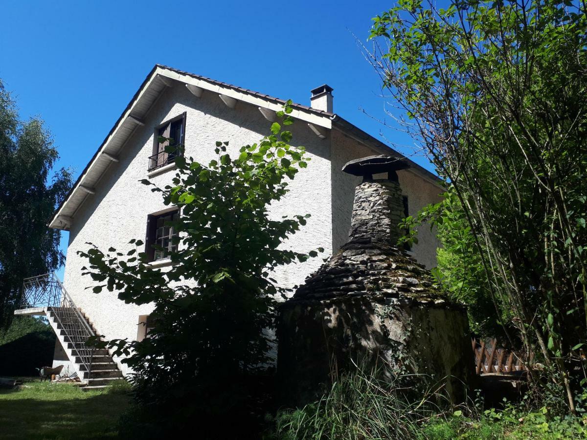 Location De Vacances A Gourdon En Bouriane ภายนอก รูปภาพ